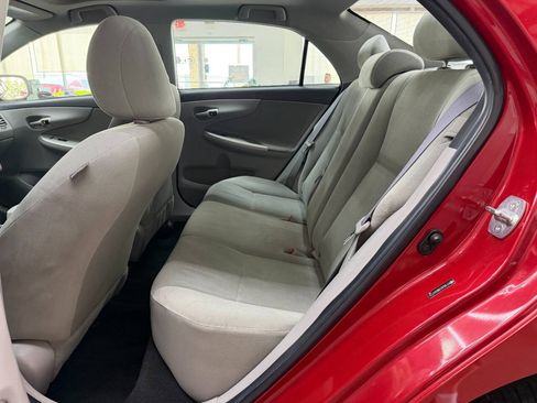 Used 2011 Toyota Corolla LE FWD image 13