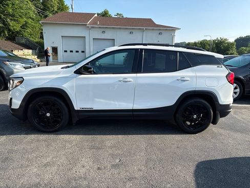 Used 2019 GMC Terrain SLE w/ Driver Convenience Package AWD/4WD image 2