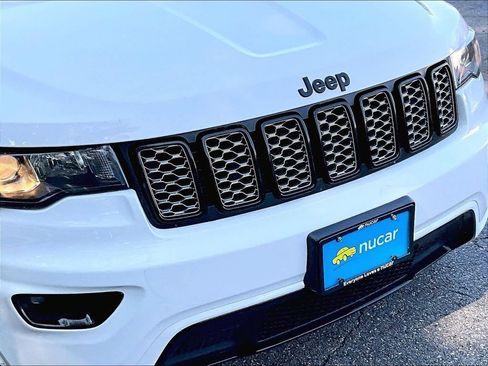 Used 2020 Jeep Grand Cherokee Altitude AWD/4WD image 30
