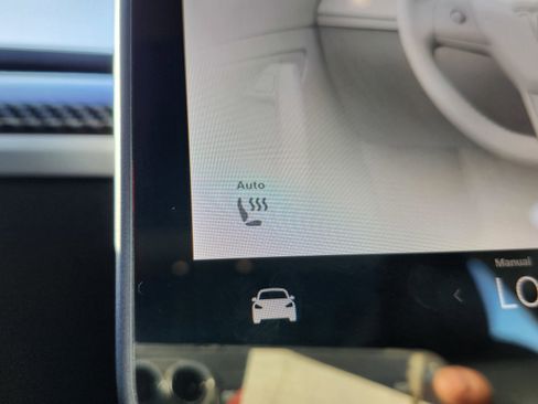 Used 2020 Tesla Model 3 Performance image 9