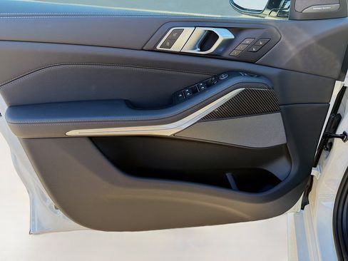 New 2026 BMW X5 M60i w/ Executive Package image 22