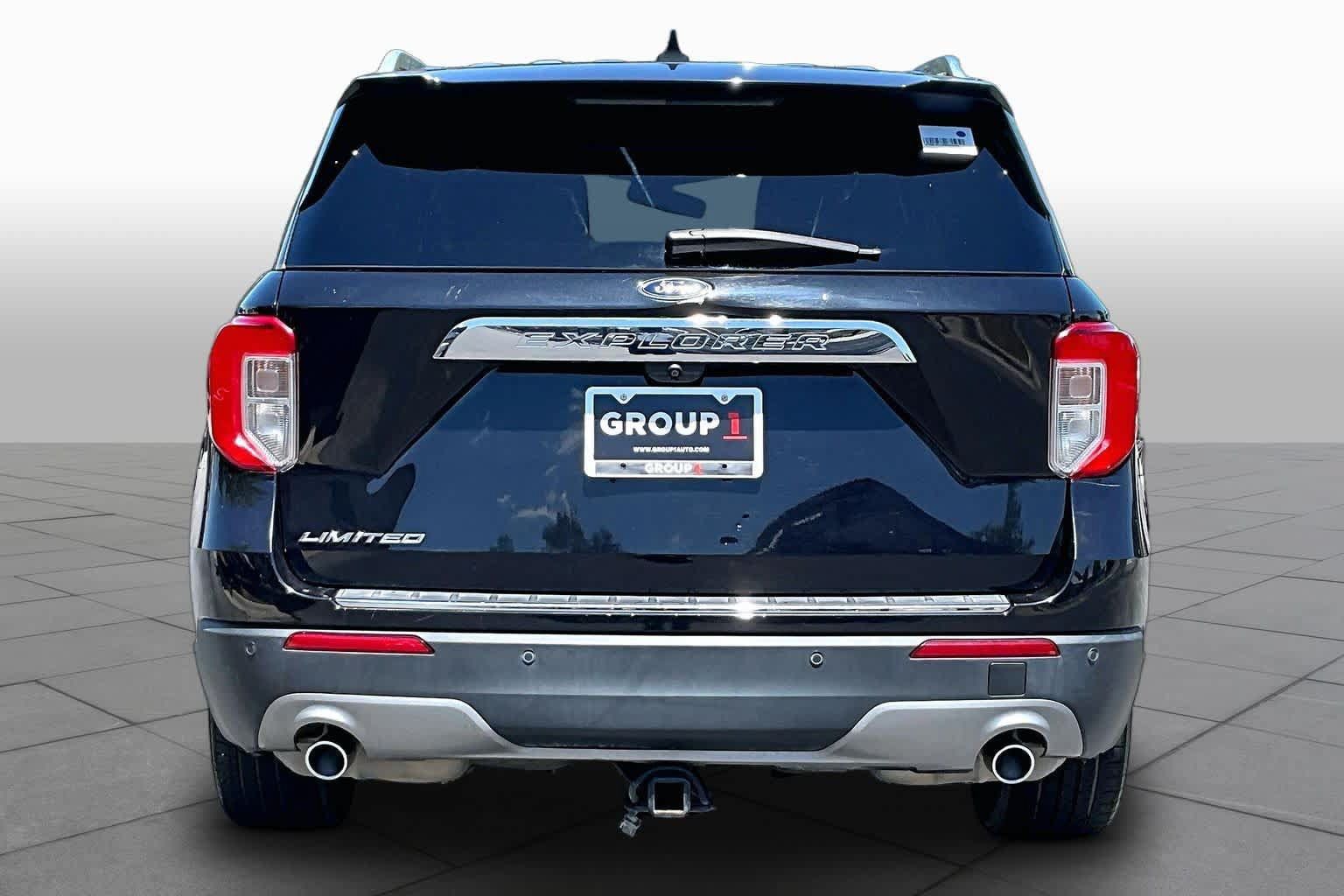 Used 2021 Ford Explorer Limited w/ Equipment Group 301A RWD image 5