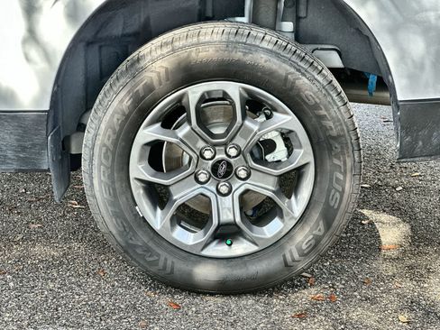 Used 2023 Ford Maverick XLT image 14