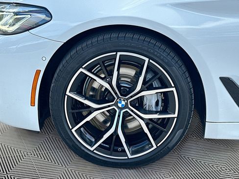 Used 2021 BMW 540i w/ Executive Package image 38