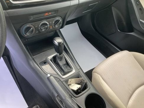 Used 2014 MAZDA MAZDA3 i Sport FWD image 21