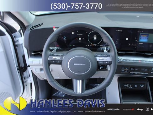 Used 2024 Hyundai Kona SEL FWD image 16