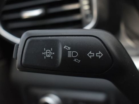 Used 2021 Ford Explorer XLT w/ Equipment Group 202A AWD/4WD image 25