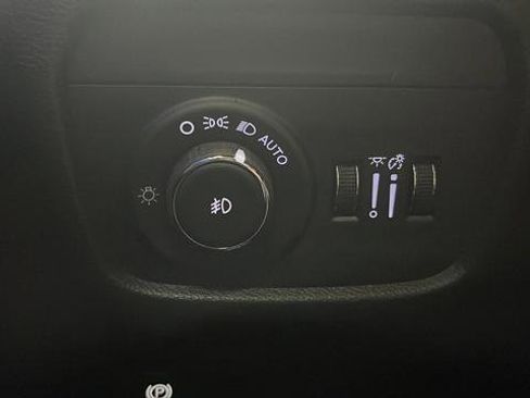 Used 2024 Jeep Grand Cherokee Overland image 11