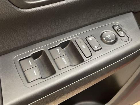 Certified 2025 Honda CR-V EX image 17