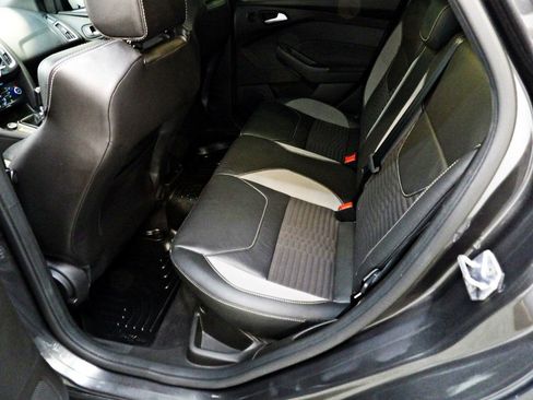 Used 2016 Ford Focus ST w/ Equipment Group 401A FWD image 11