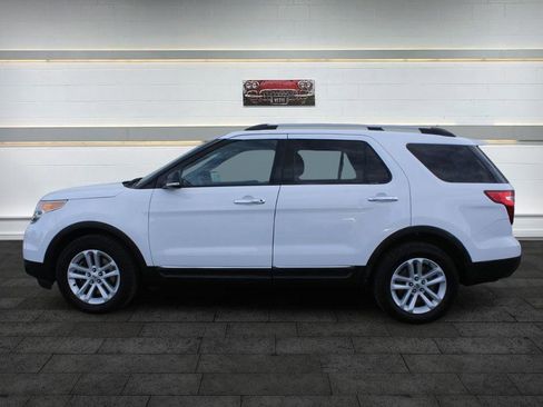 Used 2014 Ford Explorer XLT image 4