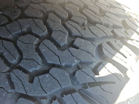 Used 2024 Jeep Wrangler Unlimited Rubicon w/ XTREMEE 35" Tire Package AWD/4WD image 5