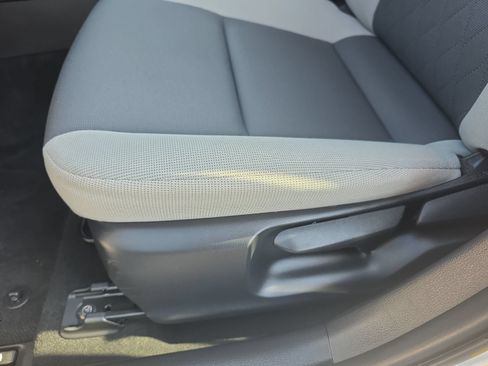 Used 2025 Toyota Corolla LE FWD image 27