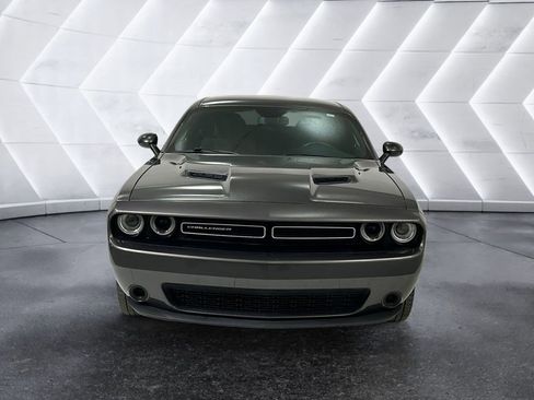 Used 2023 Dodge Challenger SXT image 2