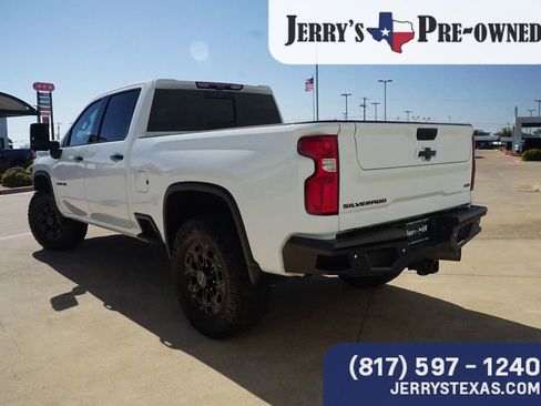 Used 2022 Chevrolet Silverado 3500 LTZ w/ LTZ Plus Package image 2