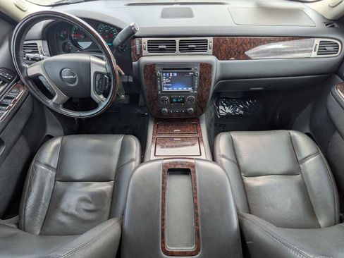 Used 2014 GMC Yukon XL Denali image 21