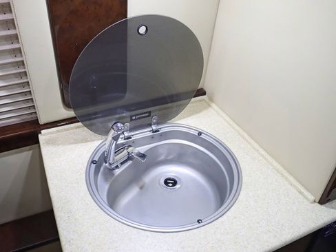 Used 2015 Mercedes-Benz Sprinter 3500 image 28