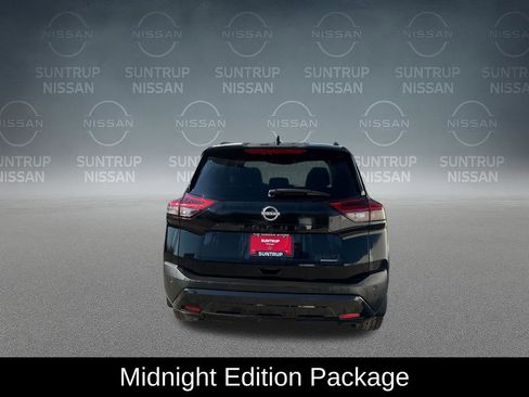 Used 2023 Nissan Rogue SV w/ SV Premium B Package image 5