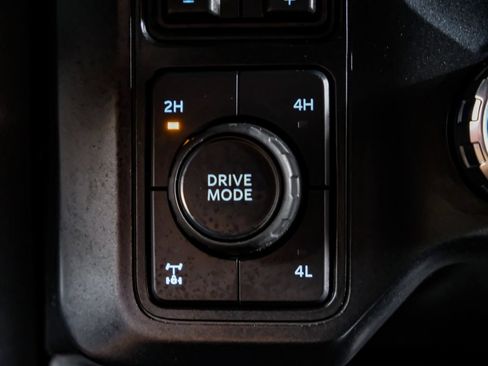 Used 2024 Ford F250 Platinum AWD/4WD image 26