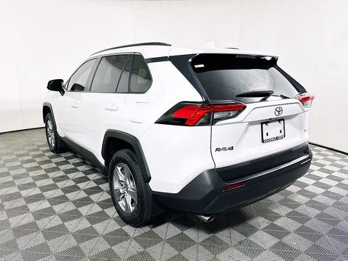 Used 2024 Toyota RAV4 XLE w/ Convenience Package image 5