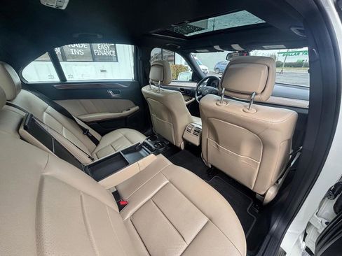 Used 2011 Mercedes-Benz E 350 Sedan image 31