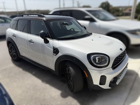 Used 2024 MINI Cooper Countryman S FWD image 3
