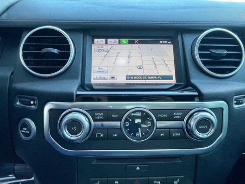 Used 2016 Land Rover LR4 HSE LUX image 15