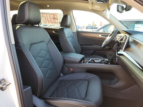 New 2026 Volkswagen Atlas SE image 15