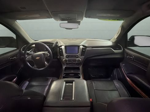 Used 2018 Chevrolet Suburban Premier RWD image 9