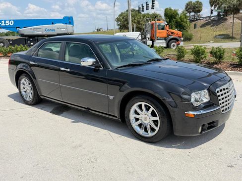 Used 2006 Chrysler 300 C RWD image 3