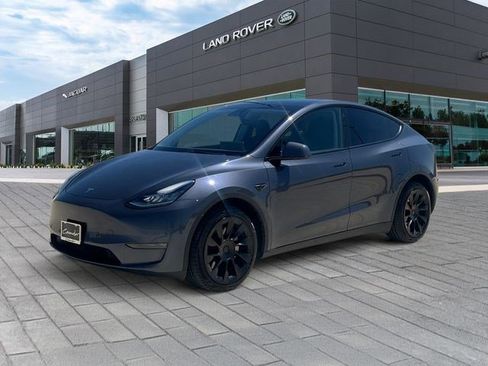Used 2023 Tesla Model Y Long Range AWD/4WD image 1