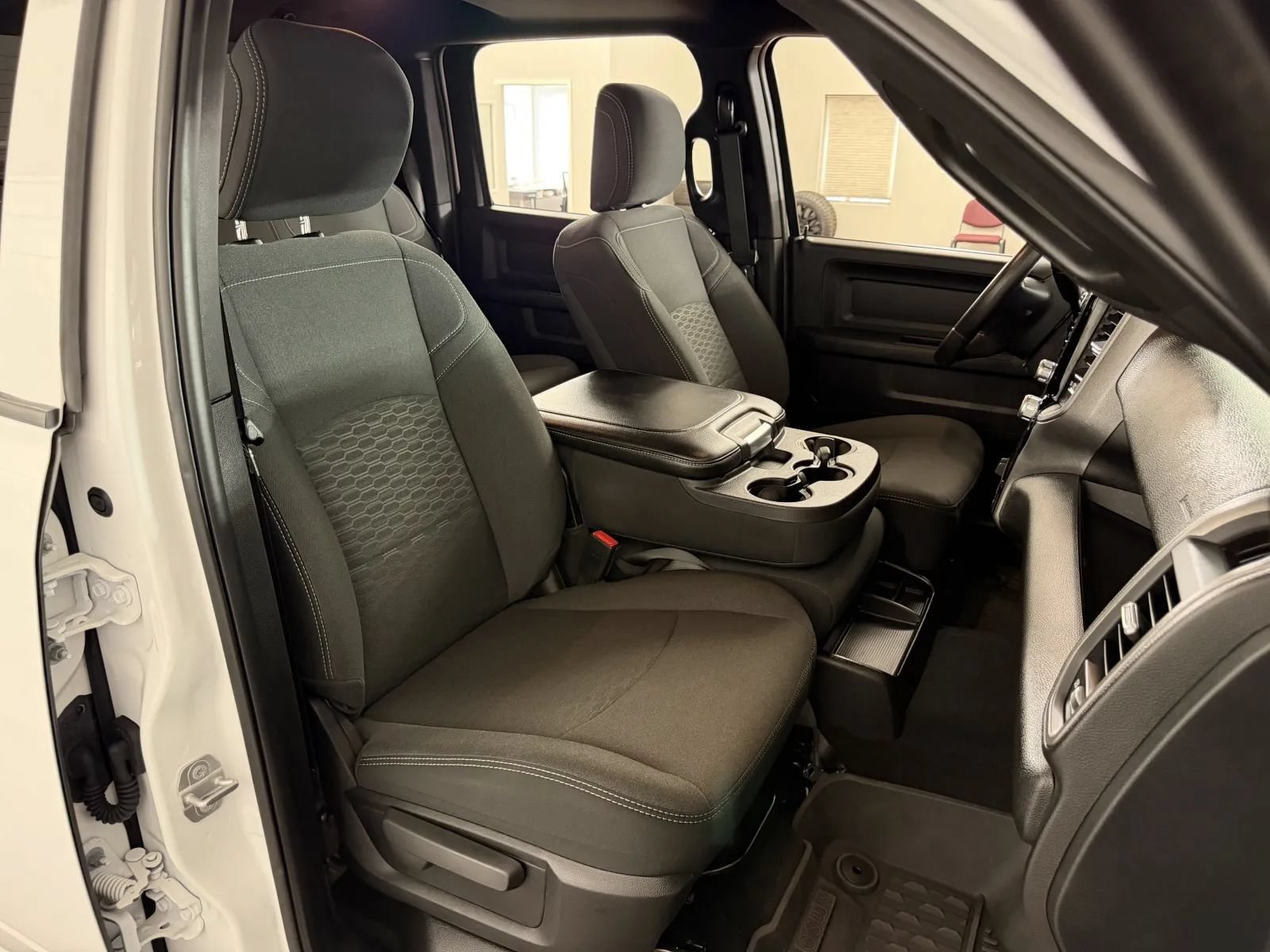 Used 2025 RAM 2500 Tradesman AWD/4WD image 37