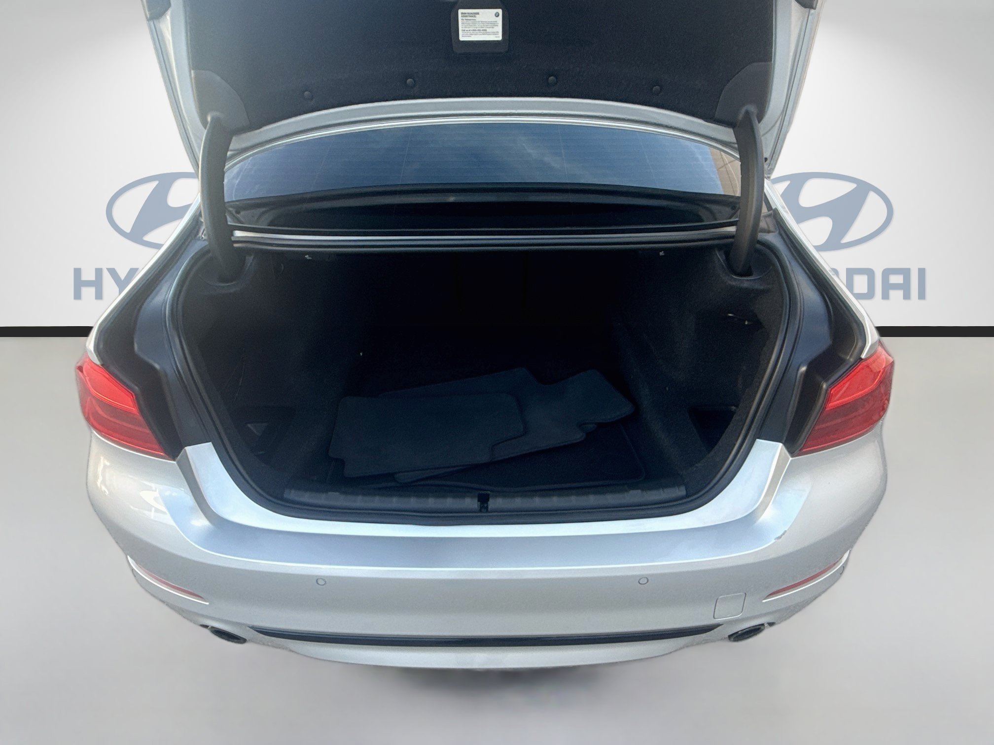 Used 2020 BMW 530i RWD image 25