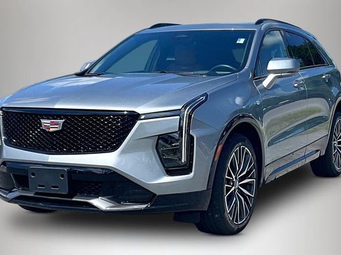 Used 2024 Cadillac XT4 Sport AWD/4WD image 2