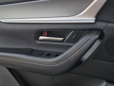 Used 2024 MAZDA CX-90 3.3 Turbo w/ Preferred Plus image 25