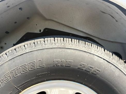 Used 2024 Chevrolet Express 2500 w/ Driver Convenience Package RWD image 16