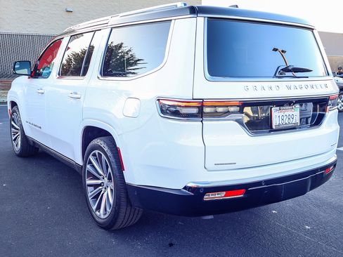 Used 2023 Jeep Grand Wagoneer Series II image 25