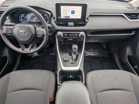 Used 2025 Toyota RAV4 XLE image 16