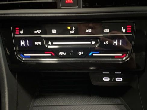 Certified 2025 Volkswagen Jetta SE image 20