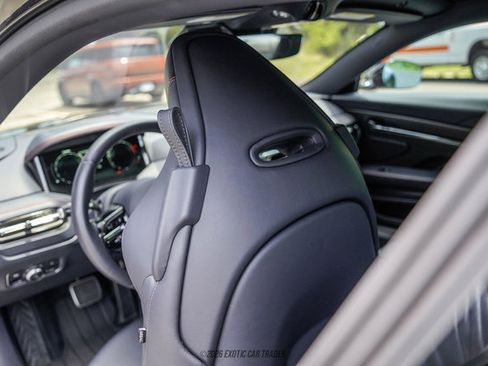 Used 2024 Aston Martin DB12 Coupe RWD image 41