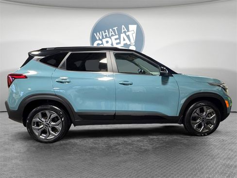 Certified 2024 Kia Seltos S image 2