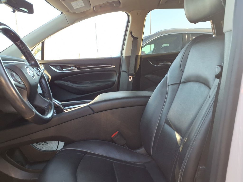 Used 2020 Buick Enclave Avenir w/ Avenir Technology Package FWD image 13