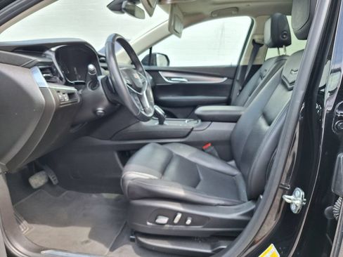 Used 2018 Cadillac XT5 Premium Luxury FWD image 13