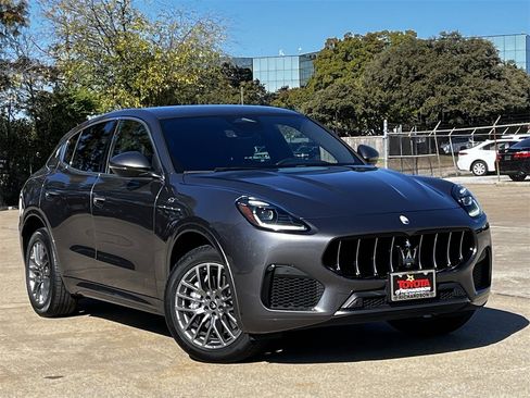 Used 2024 Maserati Grecale GT image 2