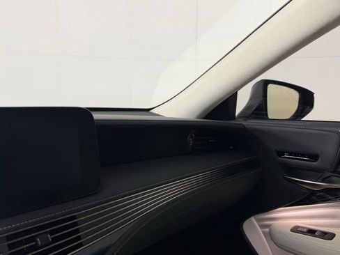 Used 2022 Lexus LS 500 w/ Luxury Package image 22