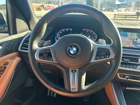 Used 2022 BMW X5 sDrive40i w/ M Sport Package image 19