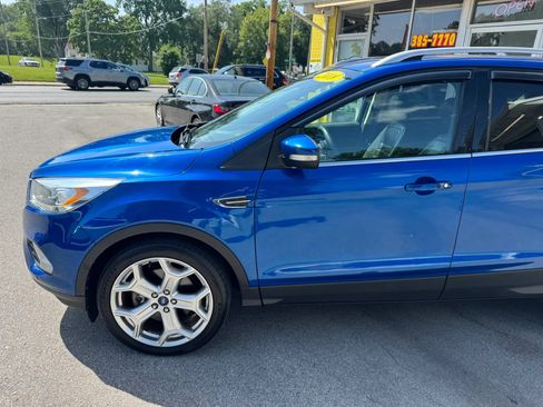 Used 2018 Ford Escape Titanium AWD/4WD image 4