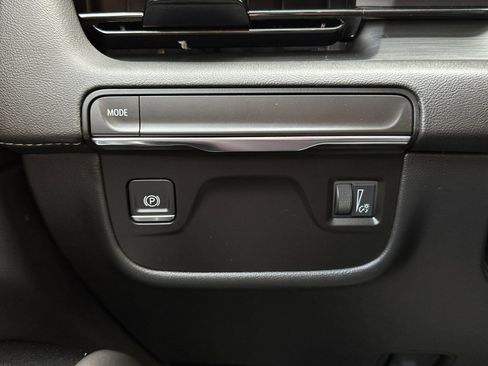 Used 2022 Cadillac Escalade ESV Luxury image 30