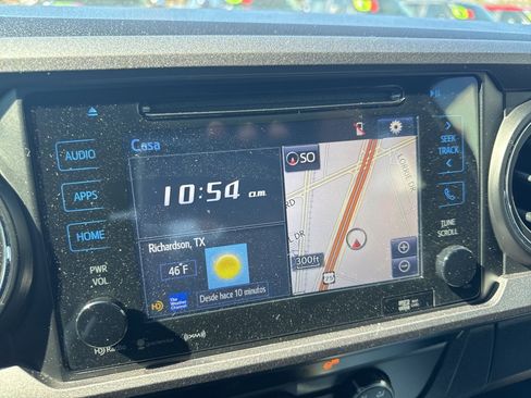 Used 2019 Toyota Tacoma TRD Sport w/ Technology Package image 9