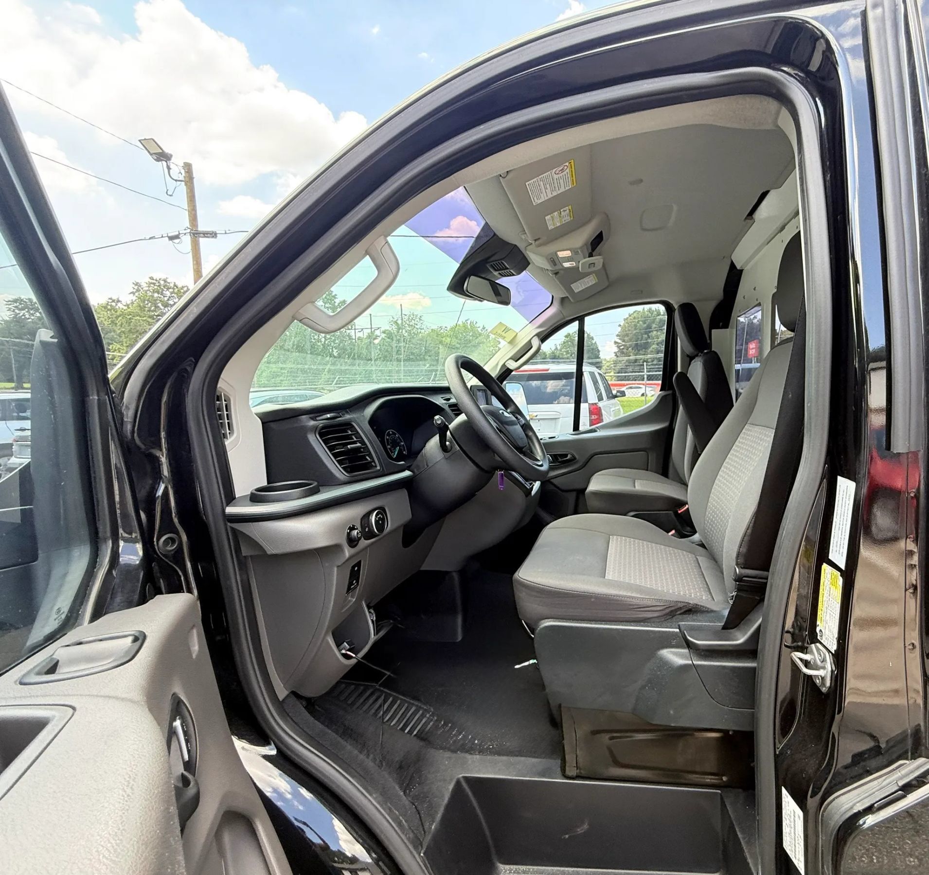 Used 2023 Ford Transit 250 Low Roof RWD image 13